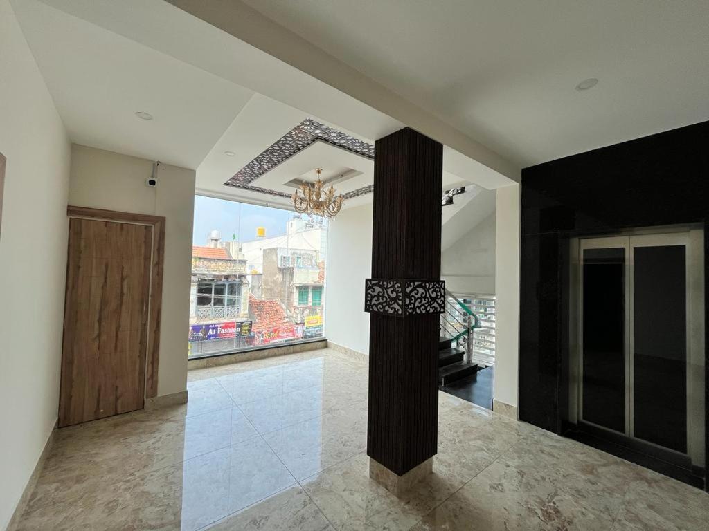 Seema Palace Inn 1 Km From Railwaystaion Mysore Buitenkant foto